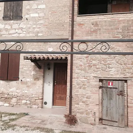 Assisi Holiday Kır Evi *