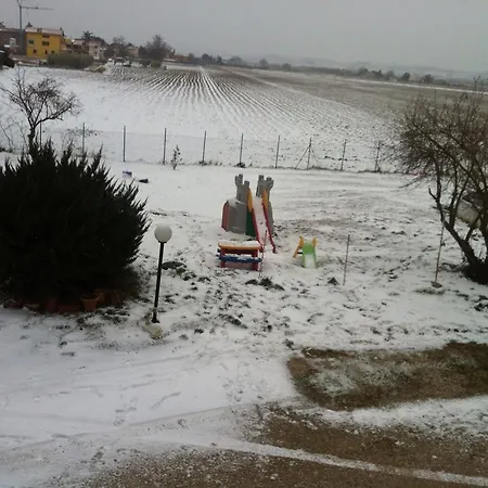 Assisi Holiday Kır Evi *